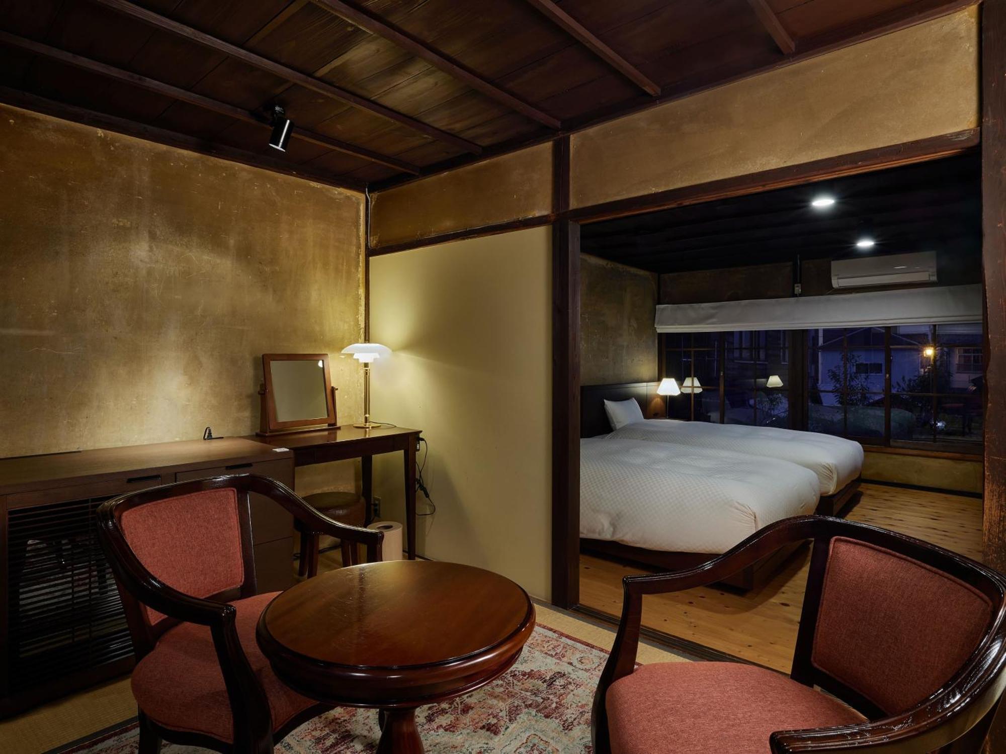 Nipponia Hotel Ozu Castle Town Екстер'єр фото