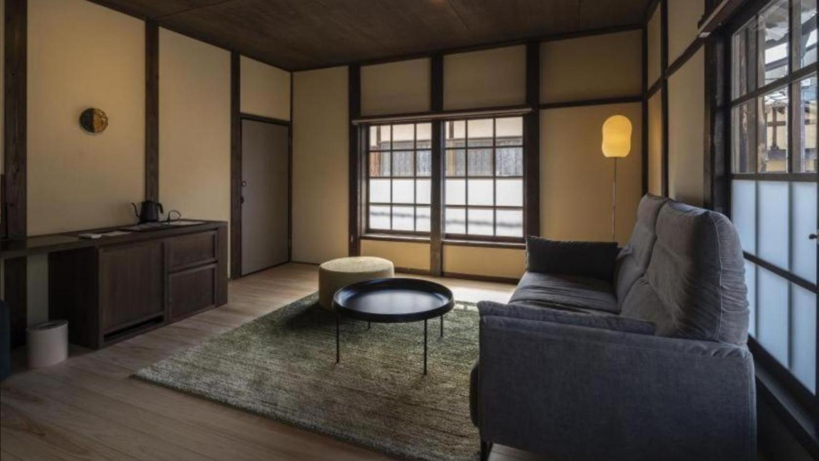 Nipponia Hotel Ozu Castle Town Екстер'єр фото