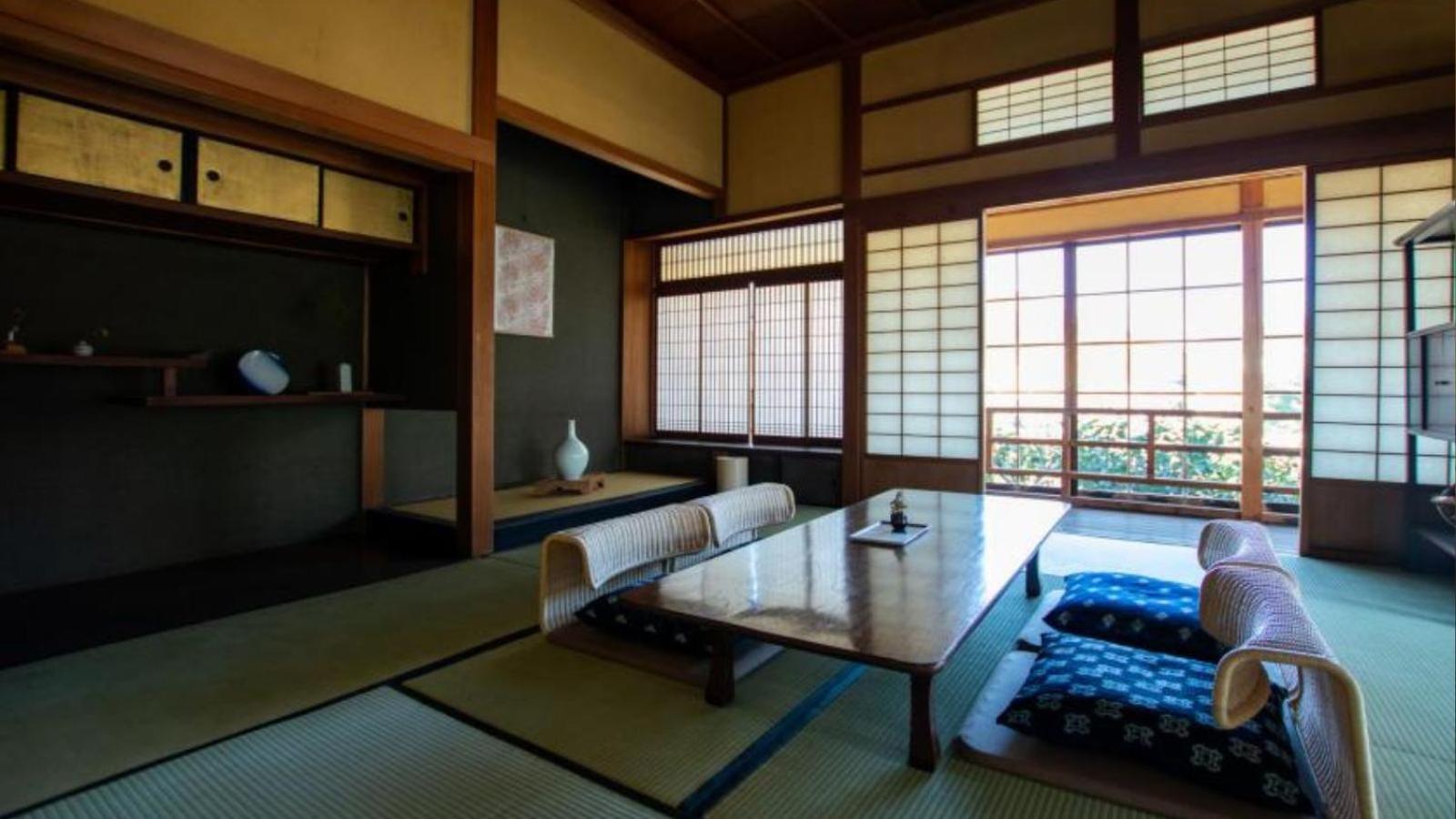 Nipponia Hotel Ozu Castle Town Екстер'єр фото